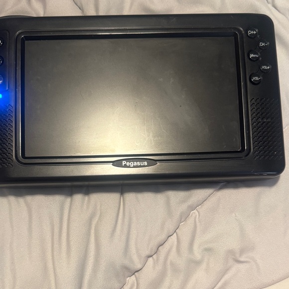 Black Electronic 9in Digital Tv with ATSC Tuner AV Inputs